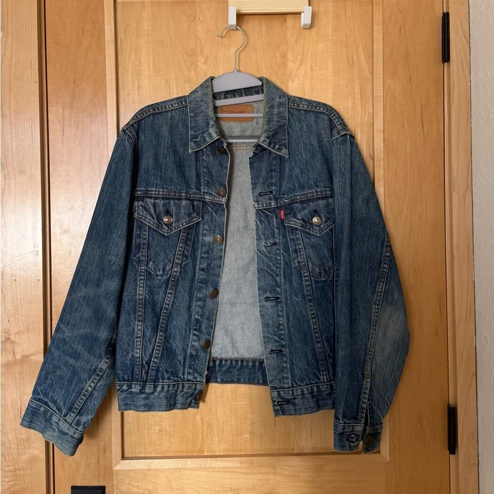 Levi's Vintage Medium Blue Denim Jacket - Picture 2 of 6